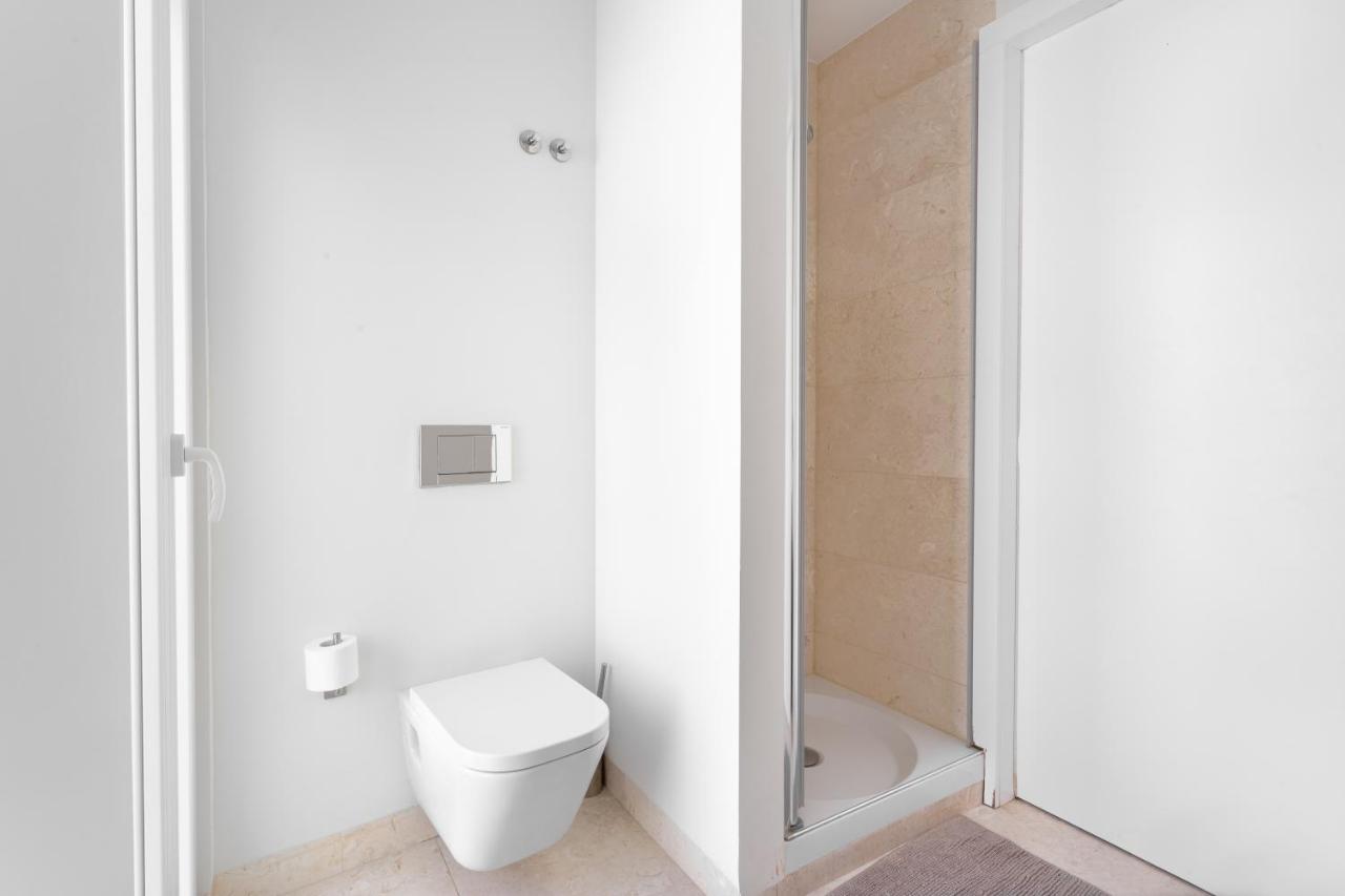 Apartamento Joivy 2-br Flat With Garage Near Castelo De S Jorge *
